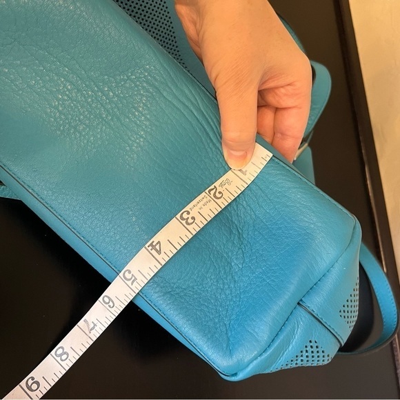 Vince Camuto Beatt blue Moon perforated leather satchel bag with strap EUC - Picture 12 of 16